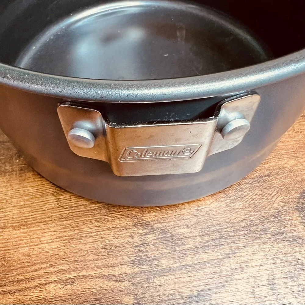 Coleman Camping Cookware Pot (The detachable handle is not included)